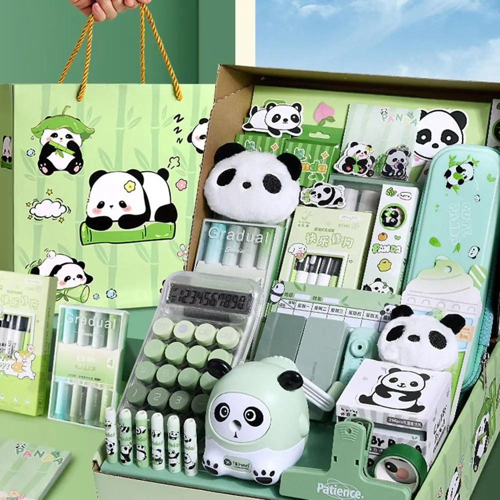 Estuche escolar con diseño de panda kawaii