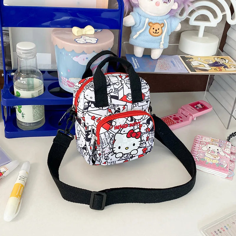 Diseño del bolso bandolera de Hello Kitty para uso diario