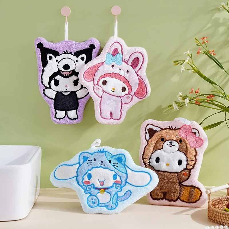 Toalla de mano Sanrio colocada en un baño o cocina